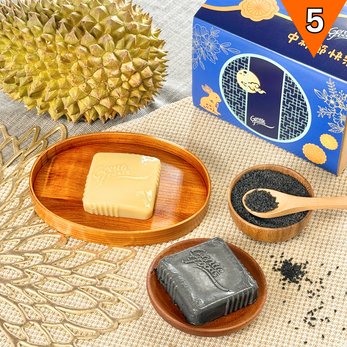 2pc Set with Gift Box: Durian and Black Sesame Mooncake