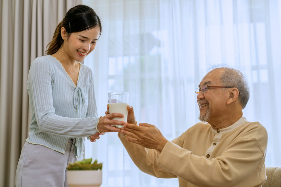 年长人士应注意吃够蛋白质